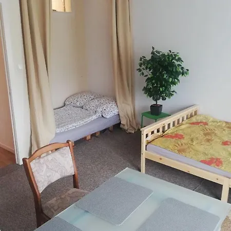 Earthquake S-a-f-e! - Nice Opposite Of Beach With Umbrellas, 3 Bikes, Smart Tv, Full Equipped Kitchen, Free Parking, Own 70mbps Wifi, Pool And Terrace, Play Ground, Barbecue, Table Games, Pick-up Service, Travel Agency Апартаменты *