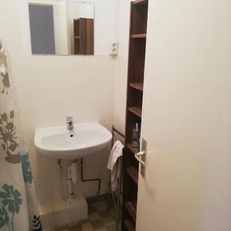 Earthquake S-a-f-e! - Nice Opposite Of Beach With Umbrellas, 3 Bikes, Smart Tv, Full Equipped Kitchen, Free Parking, Own 70mbps Wifi, Pool And Terrace, Play Ground, Barbecue, Table Games, Pick-up Service, Travel Agency *