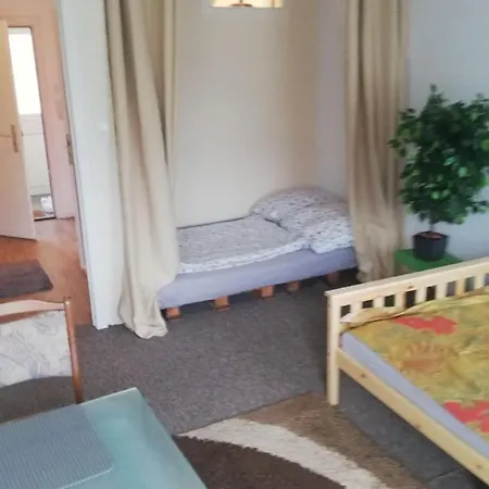 Earthquake S-a-f-e! - Nice Opposite Of Beach With Umbrellas, 3 Bikes, Smart Tv, Full Equipped Kitchen, Free Parking, Own 70mbps Wifi, Pool And Terrace, Play Ground, Barbecue, Table Games, Pick-up Service, Travel Agency Apartment