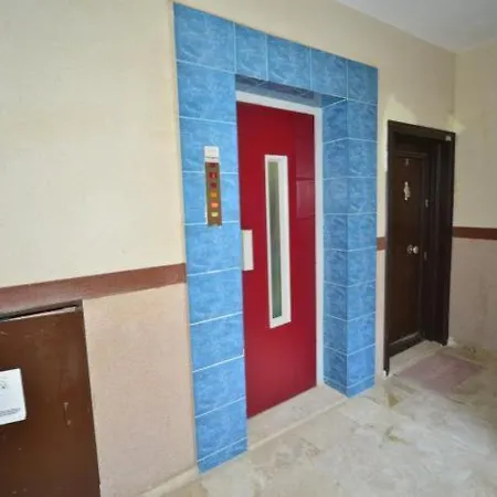Earthquake S-a-f-e! - Nice Opposite Of Beach With Umbrellas, 3 Bikes, Smart Tv, Full Equipped Kitchen, Free Parking, Own 70mbps Wifi, Pool And Terrace, Play Ground, Barbecue, Table Games, Pick-up Service, Travel Agency *